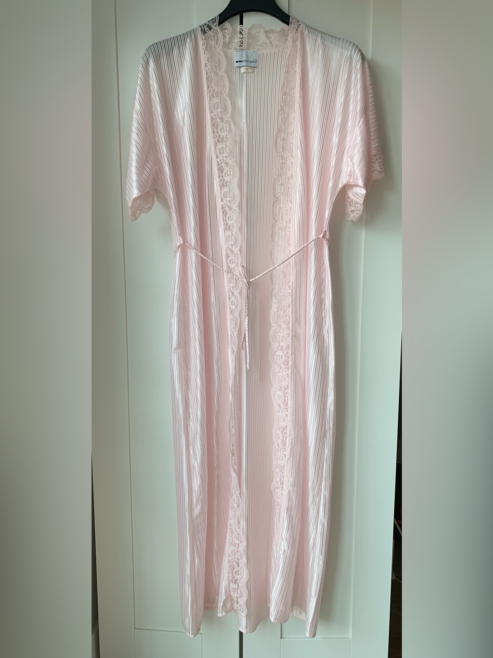 NWOT Pink Lace Trim Nightgown and Robe, 2 piece set - Picture 7 of 10